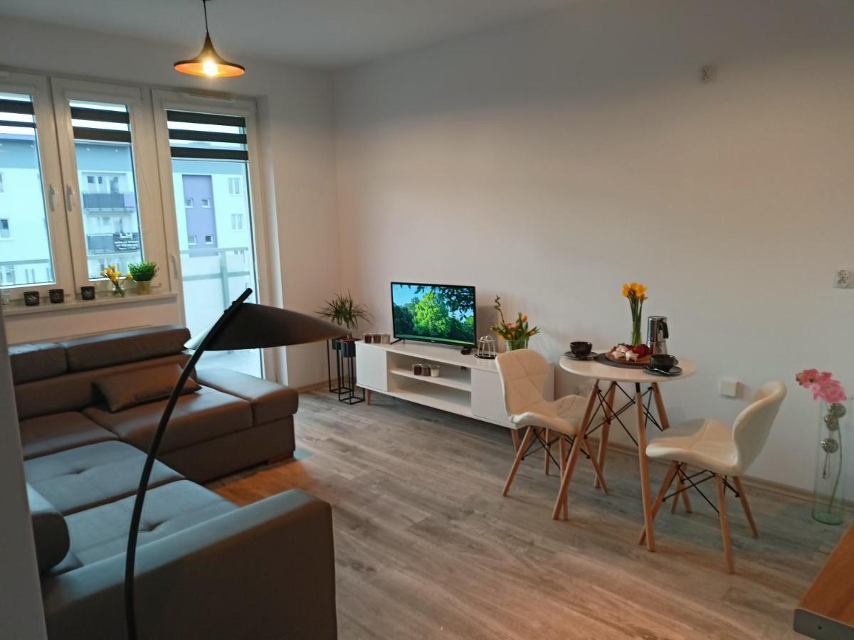 Apartament Z Sauna I Jacuzzi Apartment Радом Екстериор снимка